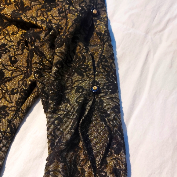 Tradition Blouse Gold with Black Floral Pattern - Picture 2 of 4